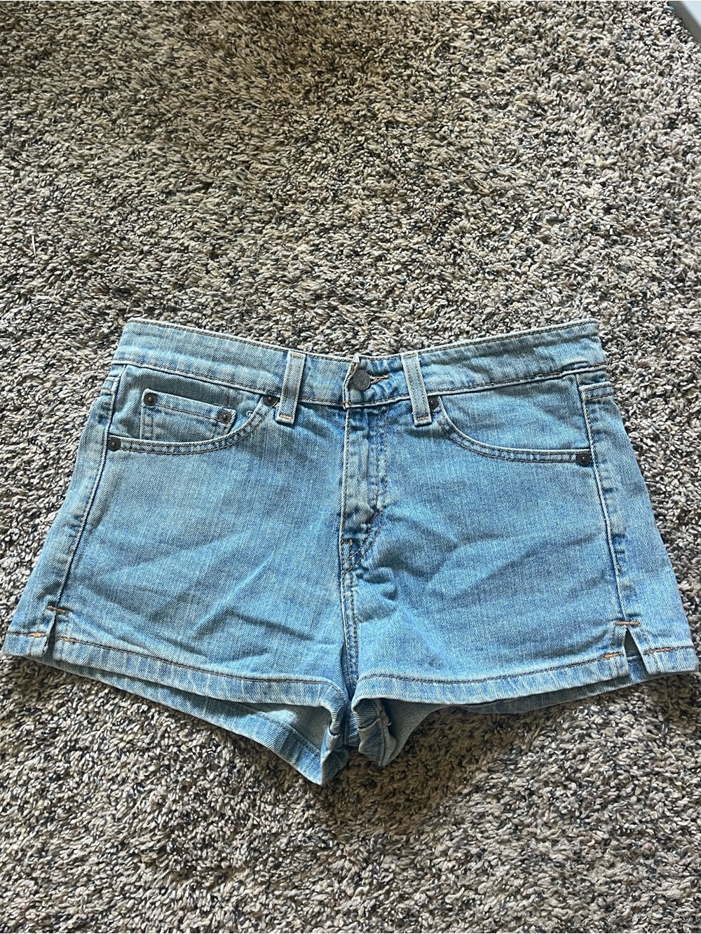 Levi's Light Blue Low Waisted Denim Jean Short Shorts